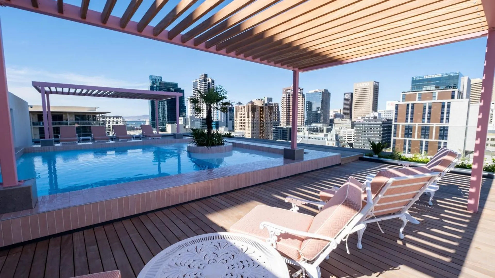 The Rose509: City Centre Stylish Studio Apartment Cape Town